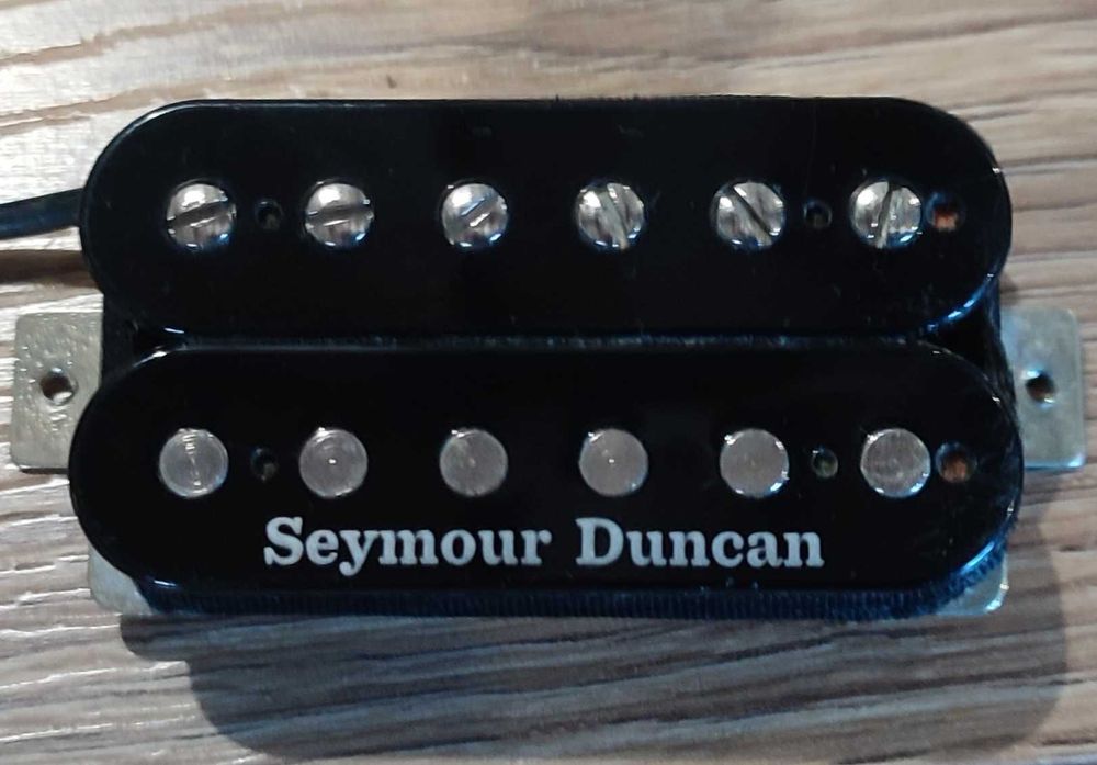 Адаптери: PRS Se Custom и Релсов Artec