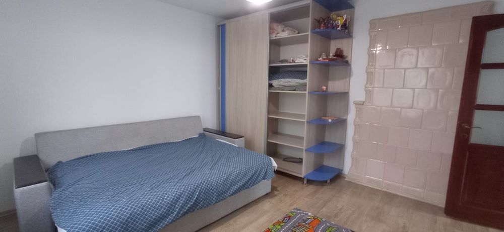 Casa spatioasa cu  curte , terasa si acces auto Dancu