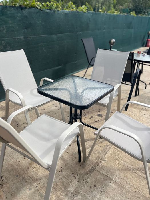 Градински мебели