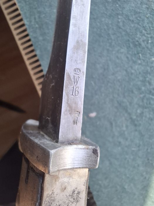 Baioneta -sabie germană butcher M1898/05  an 1916 

950 lei

Baioneta