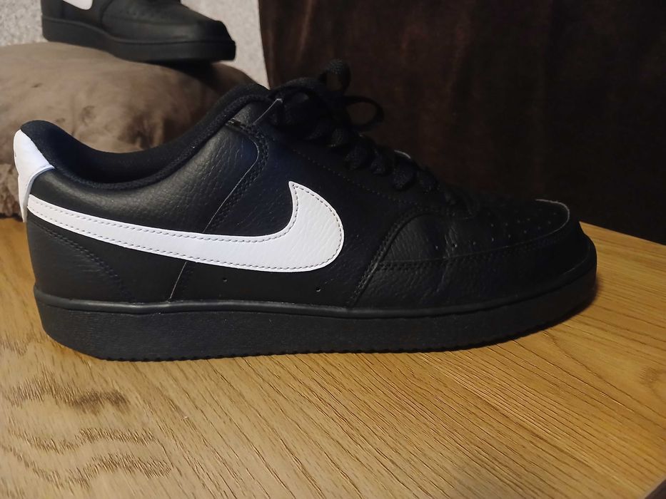 Nike Court Vision Low 44,5 номер Обувки носил съм ги 2 пъти не ми харесват липно на мен.