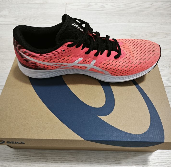 Маратонки  Asics като нови!!!