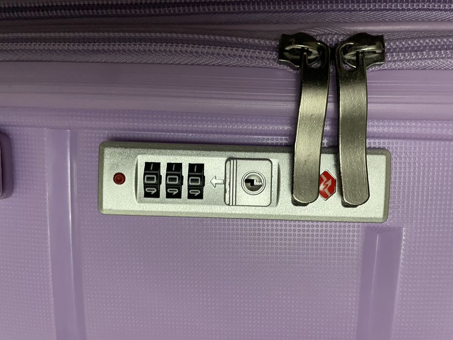 Чемодан Мелано новый превезлитс Египта