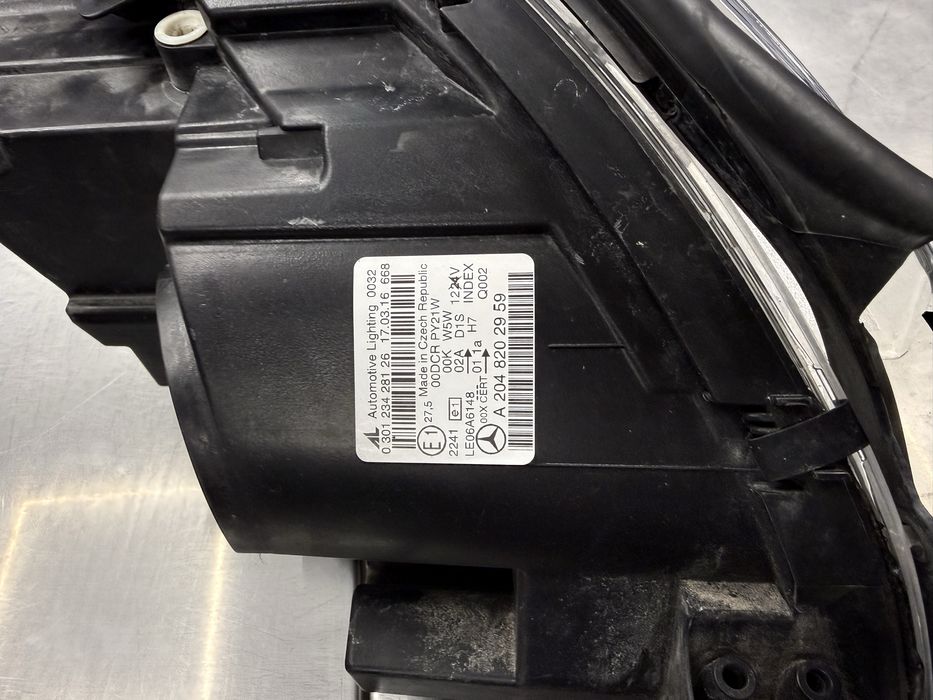 Фарове Мерцедес w204