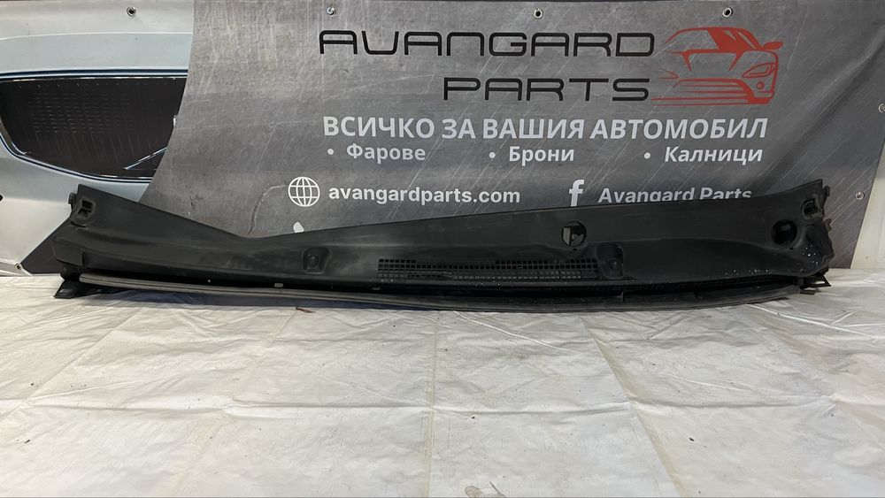 Кора под чистачките Subaru WRX STI 2015-2019