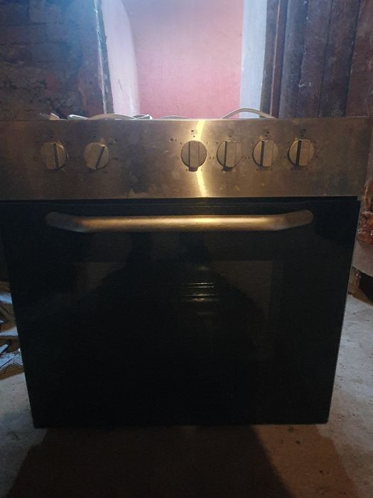 Cuptor electric incorporabil, inox și negru, la vânzare