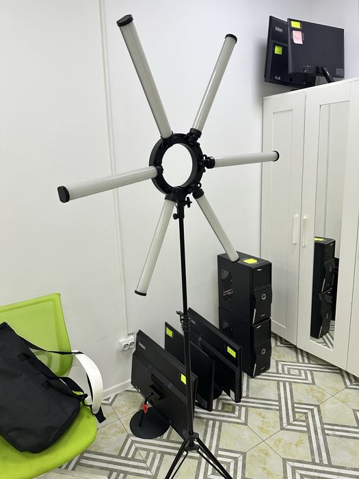 Продам мощную кольцевую лампу