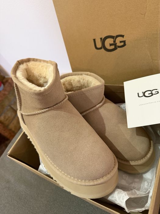ugg mini crem 39