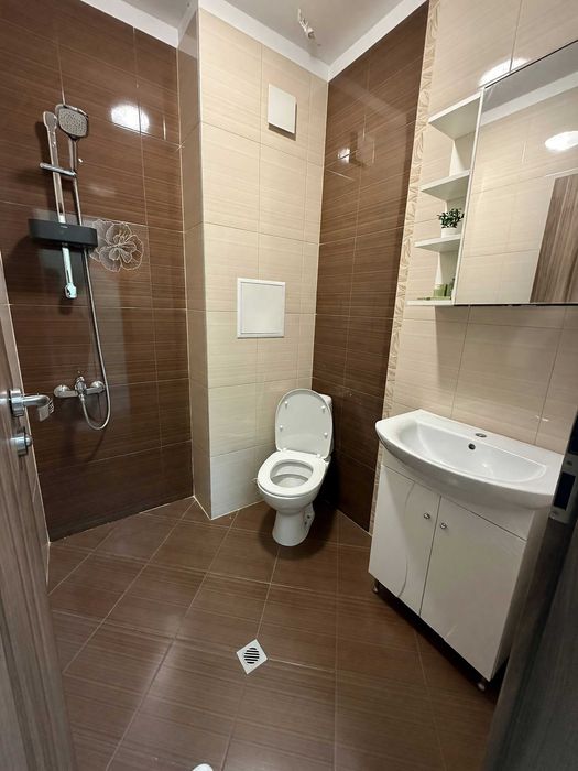 Дава се под наем Тристаен апартамент в София, Витоша - 100 кв.м за 900 € - Снимка #4