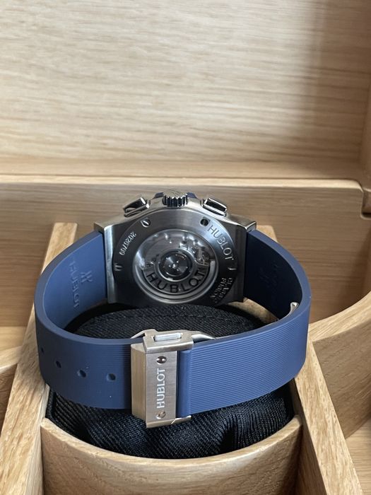 Часовник Hublot Classic Fusion Chronograph 42 Blue Titanium