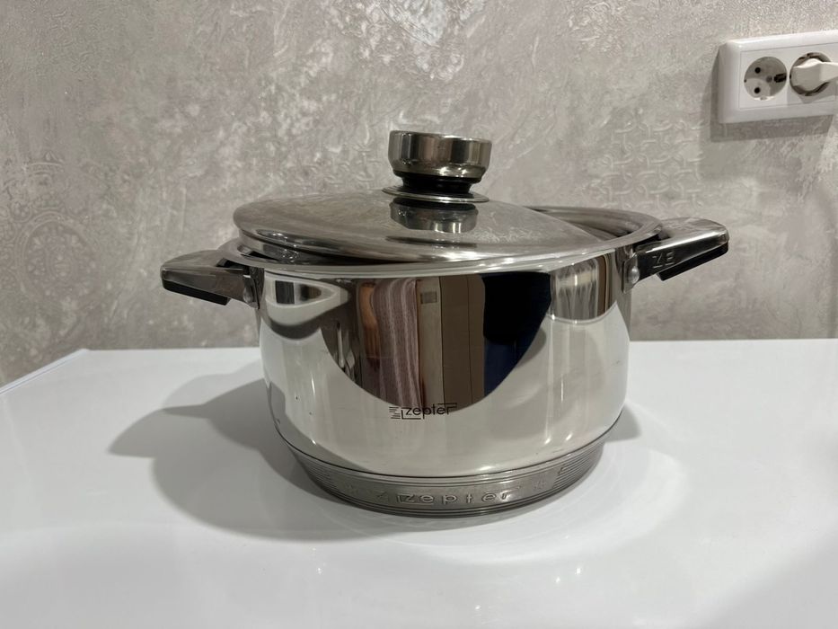 Продам набор кастрюли.