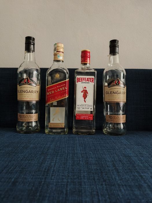 Бутылки стеклянные