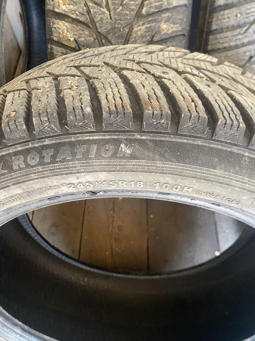 Шины комплект 245/45R18 шипы