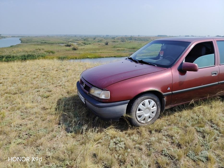 Продам Opel vectra a 1.6