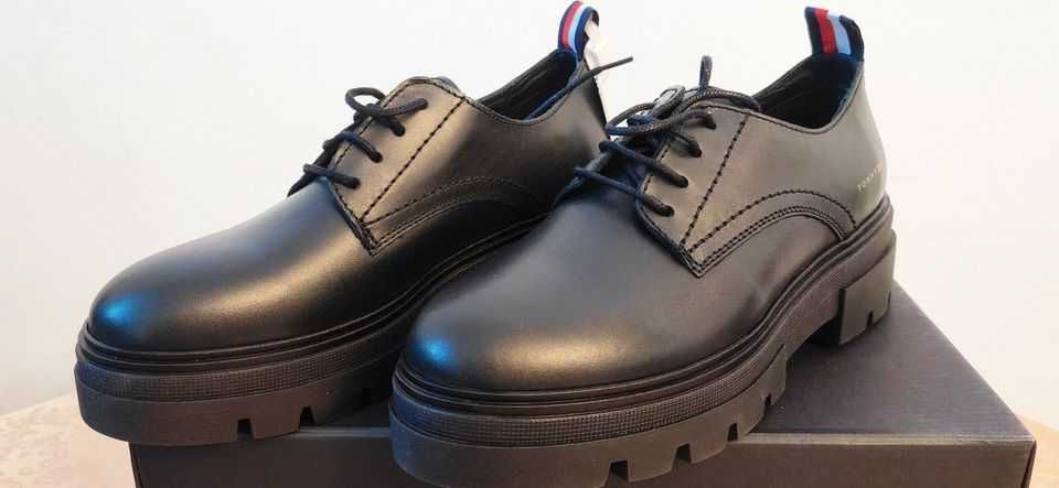 Оксфордки Tommy Hilfiger Leather LAce Up 37ми номер 23.5см стелка НОВИ