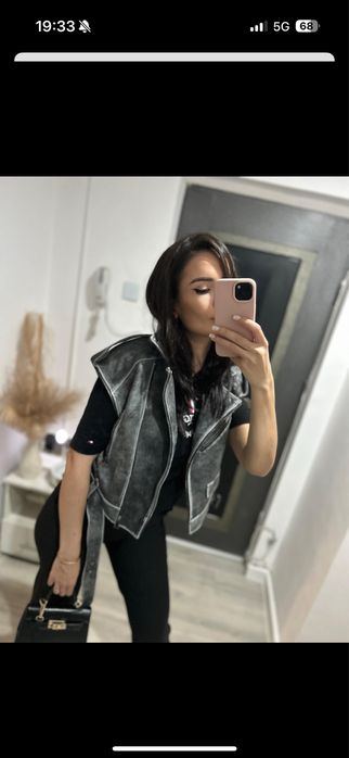 Vand geaca din piele naturala model actual 800 lei