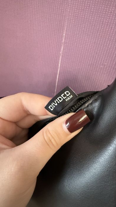 Дамски черни чанти H&M