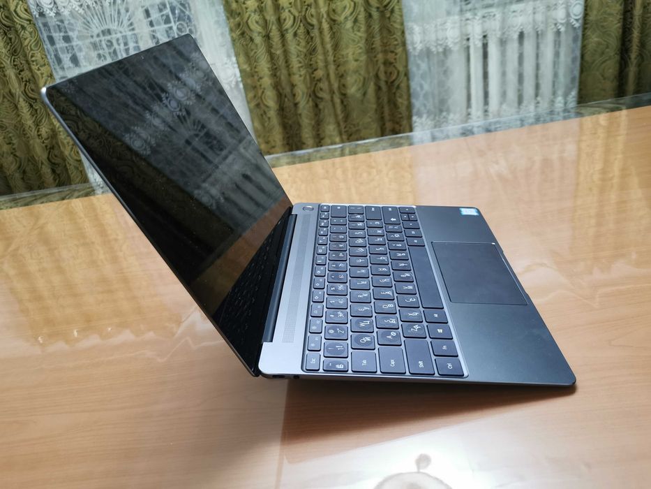 Huawei Matebook X   i5-7200/4GB/256