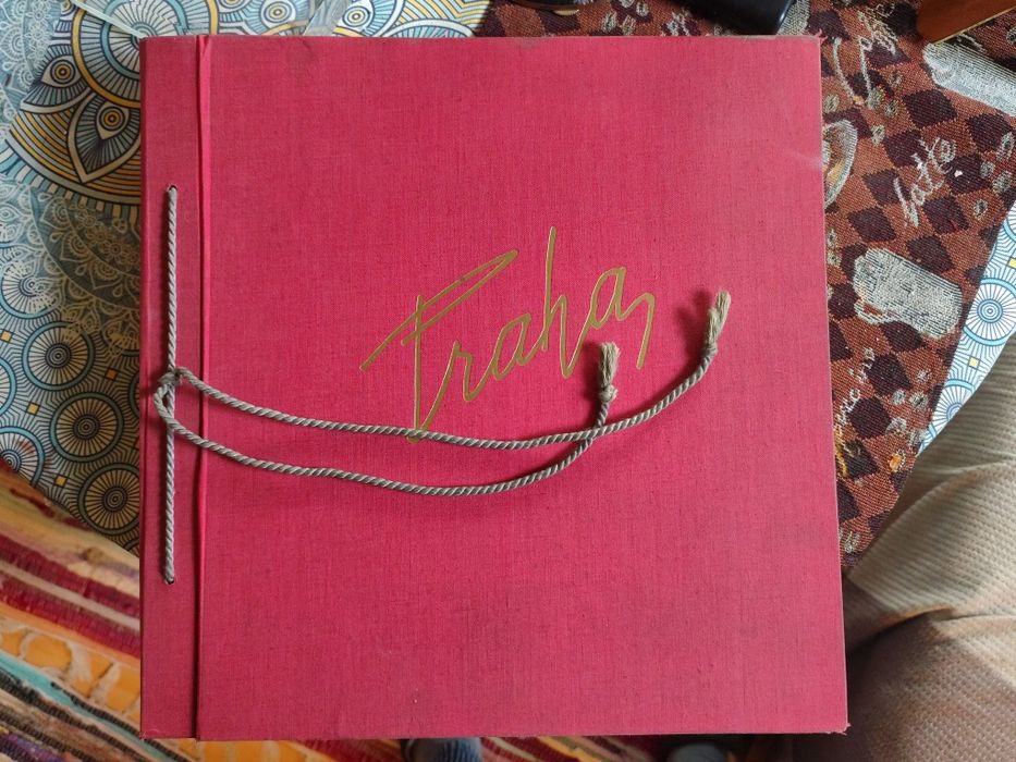 Стара гнига Прага 1932 година