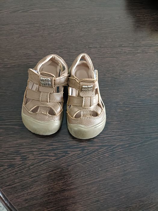 Продам сандалии для мальчика