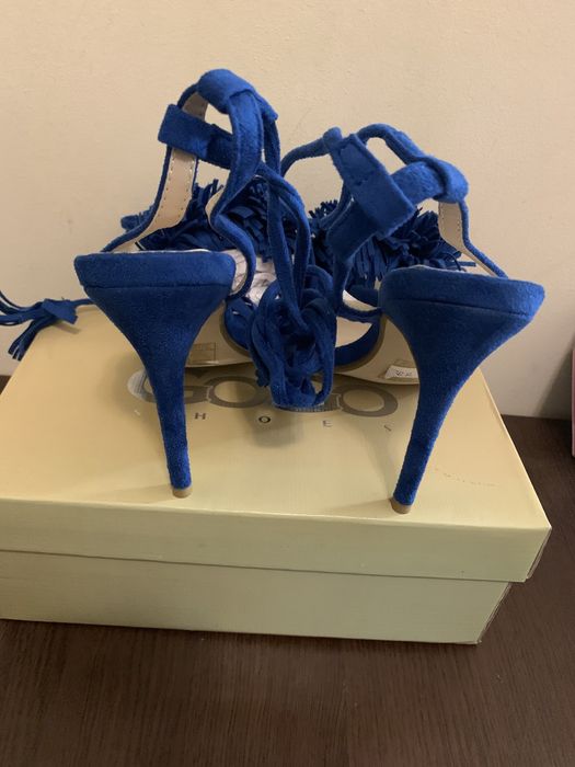 НОВИ велурени сандали