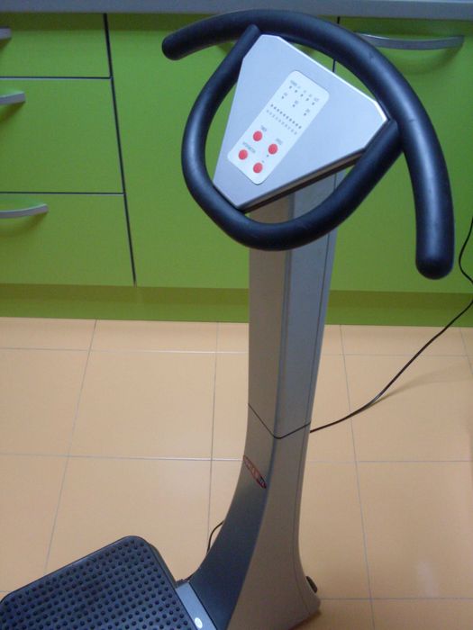 Вибрираща платформа за отслабване и стягане.