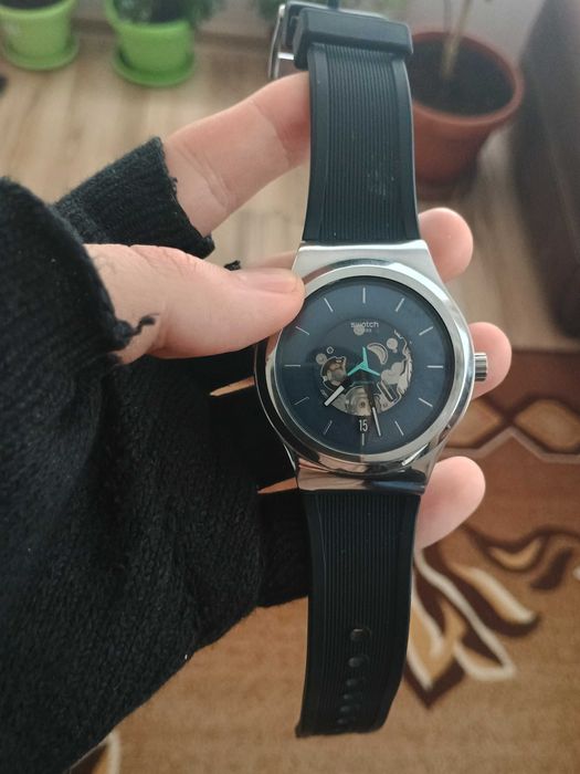 Часовник Swatch Blurang YIS430