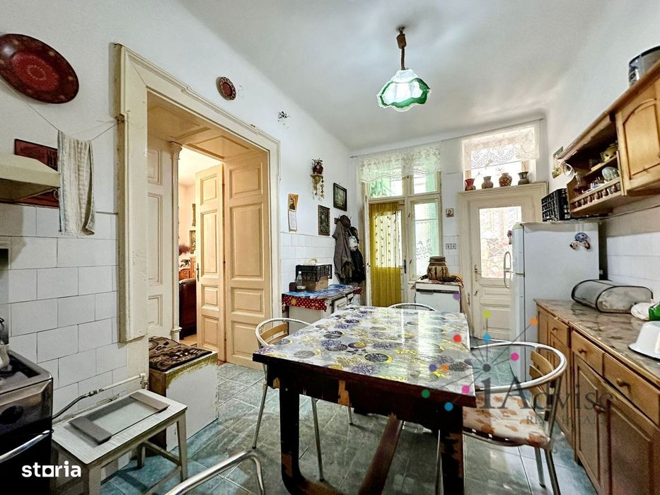 Apartament Cu Farmec Istoric In Zona Schei