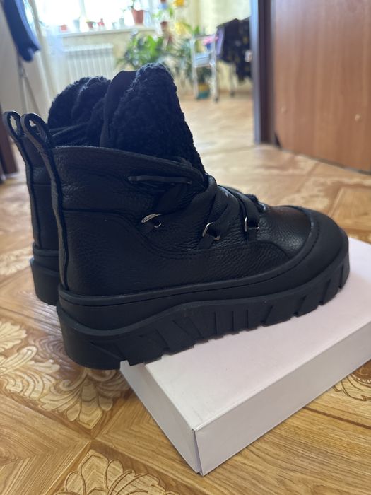 Новые зимние сапоги