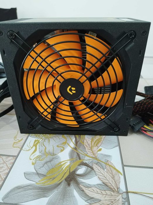 Sursa pc njoy Woden 750 . 80 plus gold