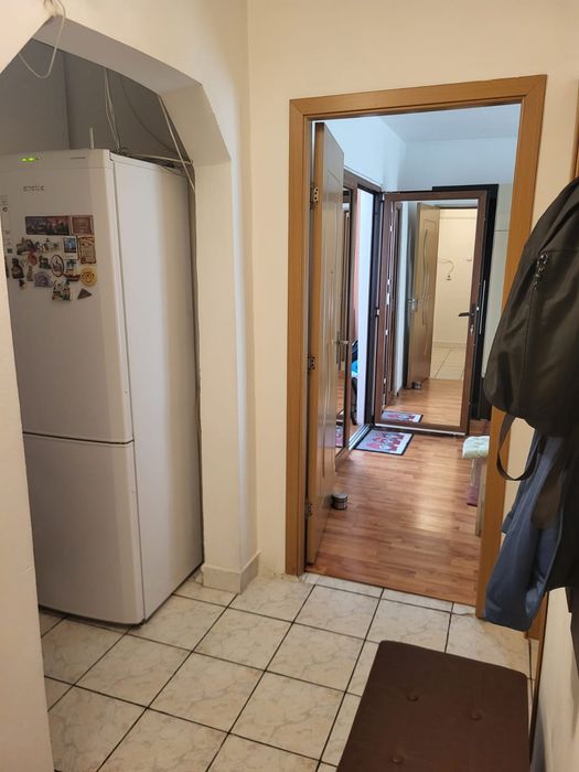 Vând apartament cu 3 camere