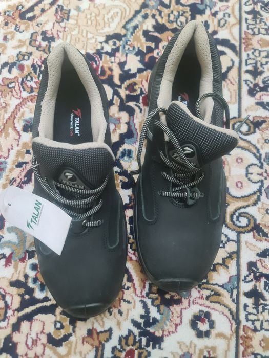 Продам спецобувь