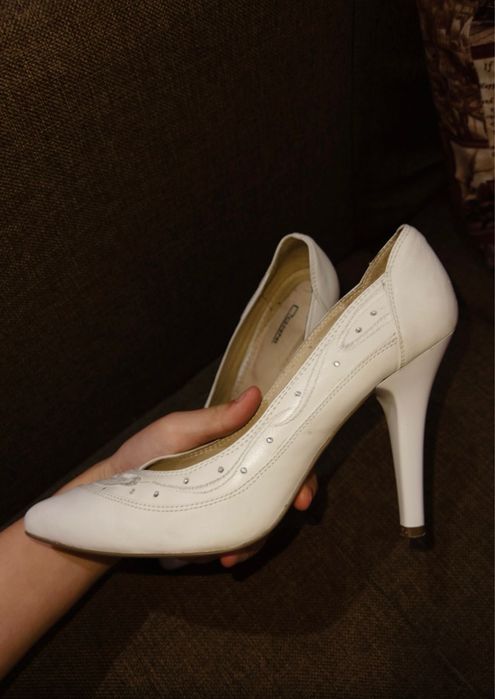 Белые нежные туфли, 41 размер