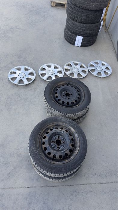 Jante tabla 4x100 cu gume iarna 155 65 r14
