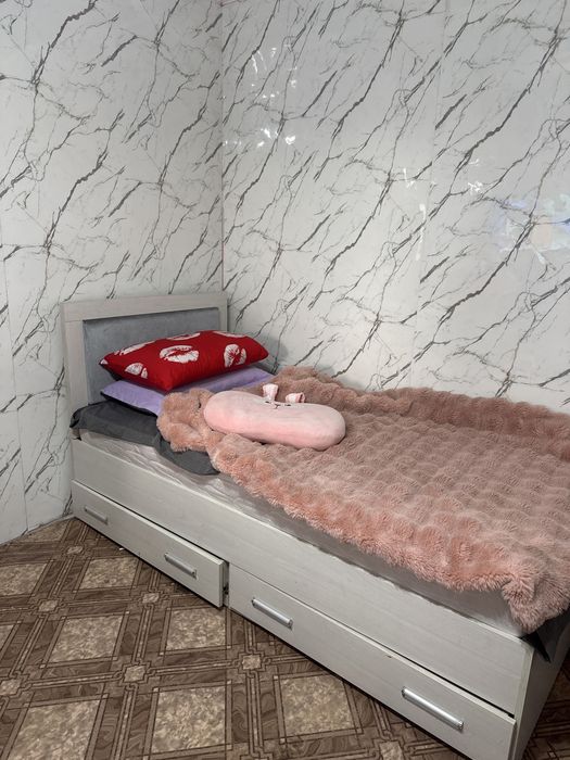 Продам кровать 20 тщ