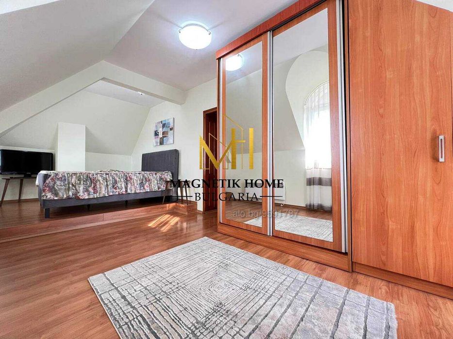 Дава се под наем Двустаен апартамент в Бургас, Център - 120 кв.м за 612 € - Снимка #7