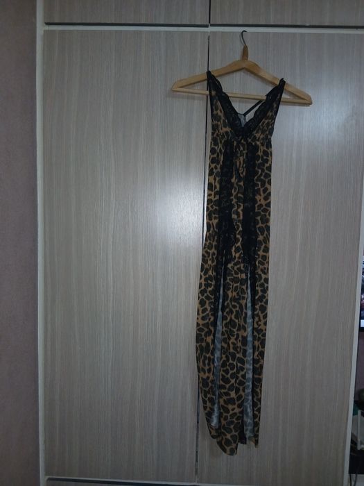 Продаю платья и сарафаны.