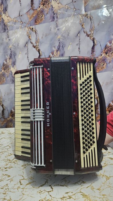 Vând Hohner Verdi ||