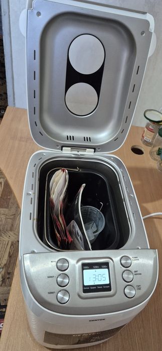 Хлебопечка б\у состояние отличное