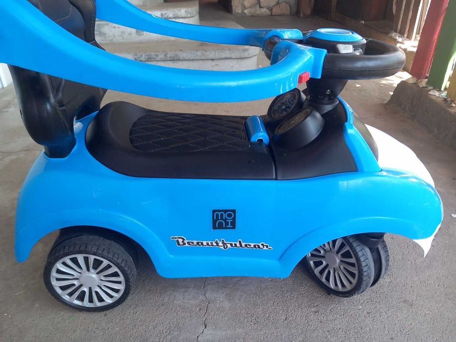 Кола за бутане ride on Moni
