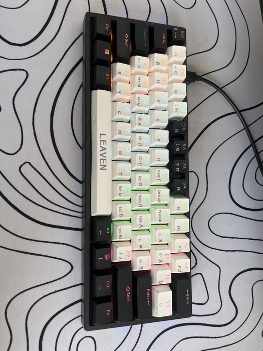 Механическая клавиатура leaven k620 на синих свитчах