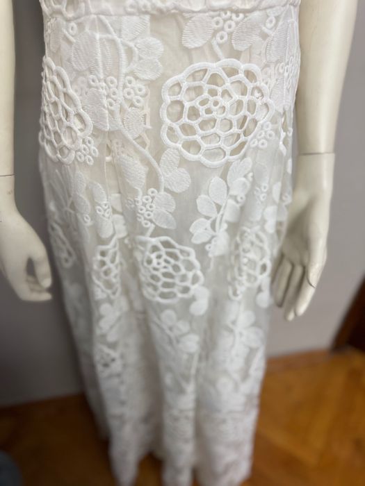 Продам Платья новые