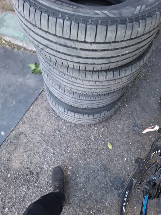Шины 275/65 R17.