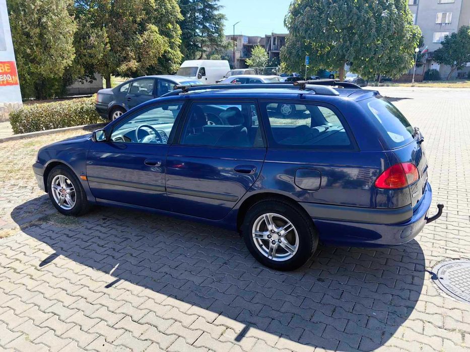 Продава Toyota Avensis