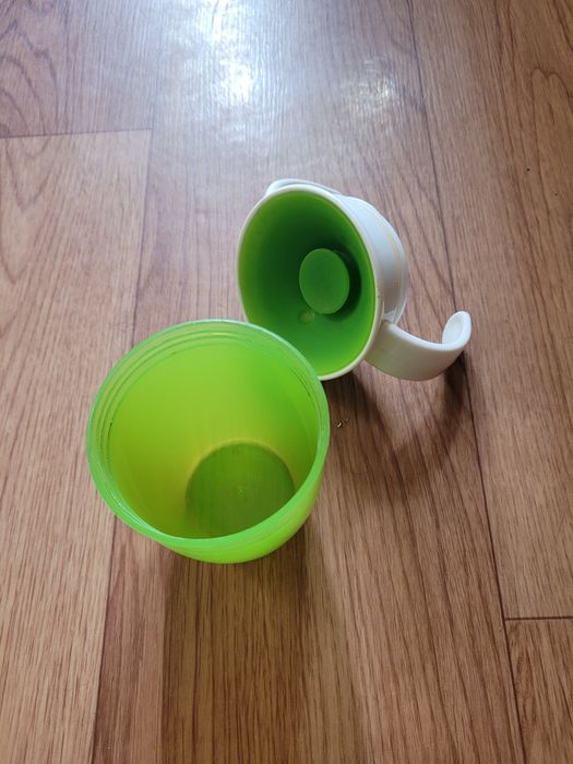 Кружка-непролевайка для малыша