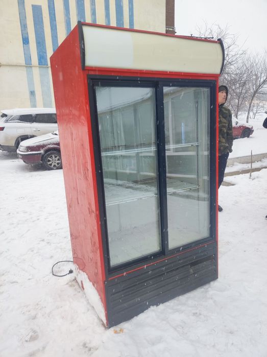 Холодильник большой