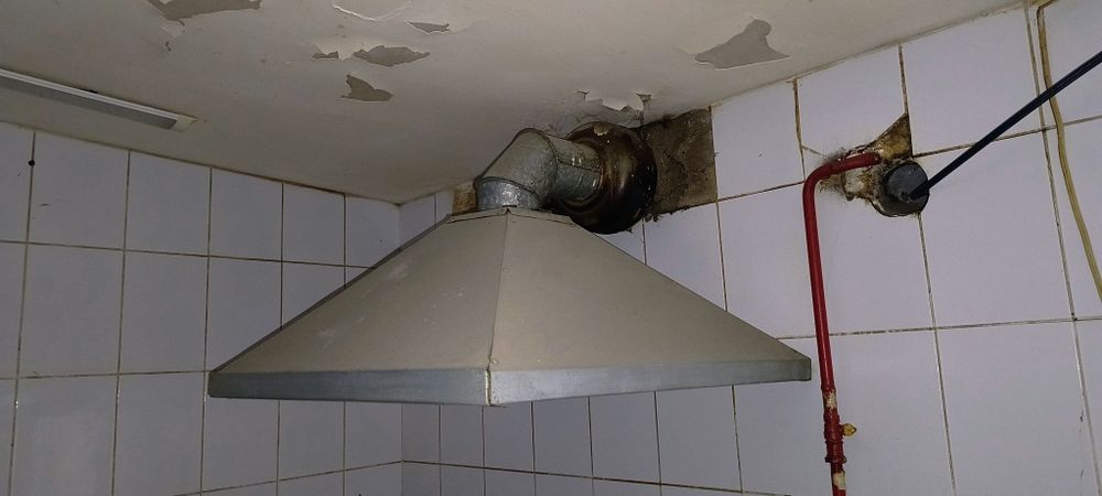 Вытяжка б/у рабочая