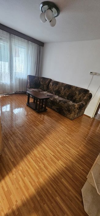 Se da in chirie apartament cu 3 camere pe termen lung
