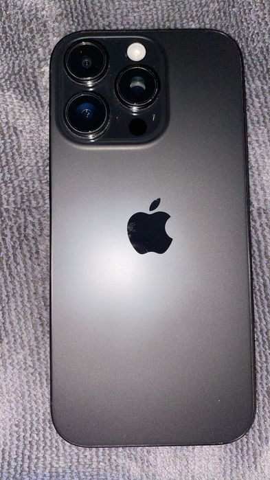 iPhone 16 pro в идеальном состоянии