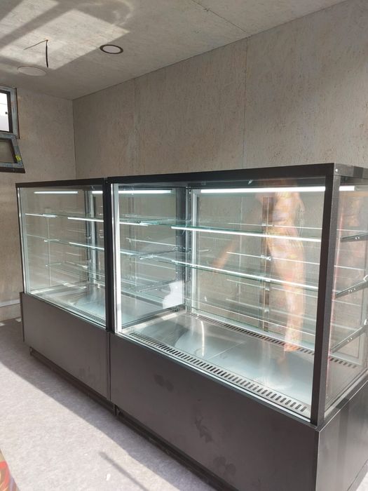 Кондитерские холодильные витрины
